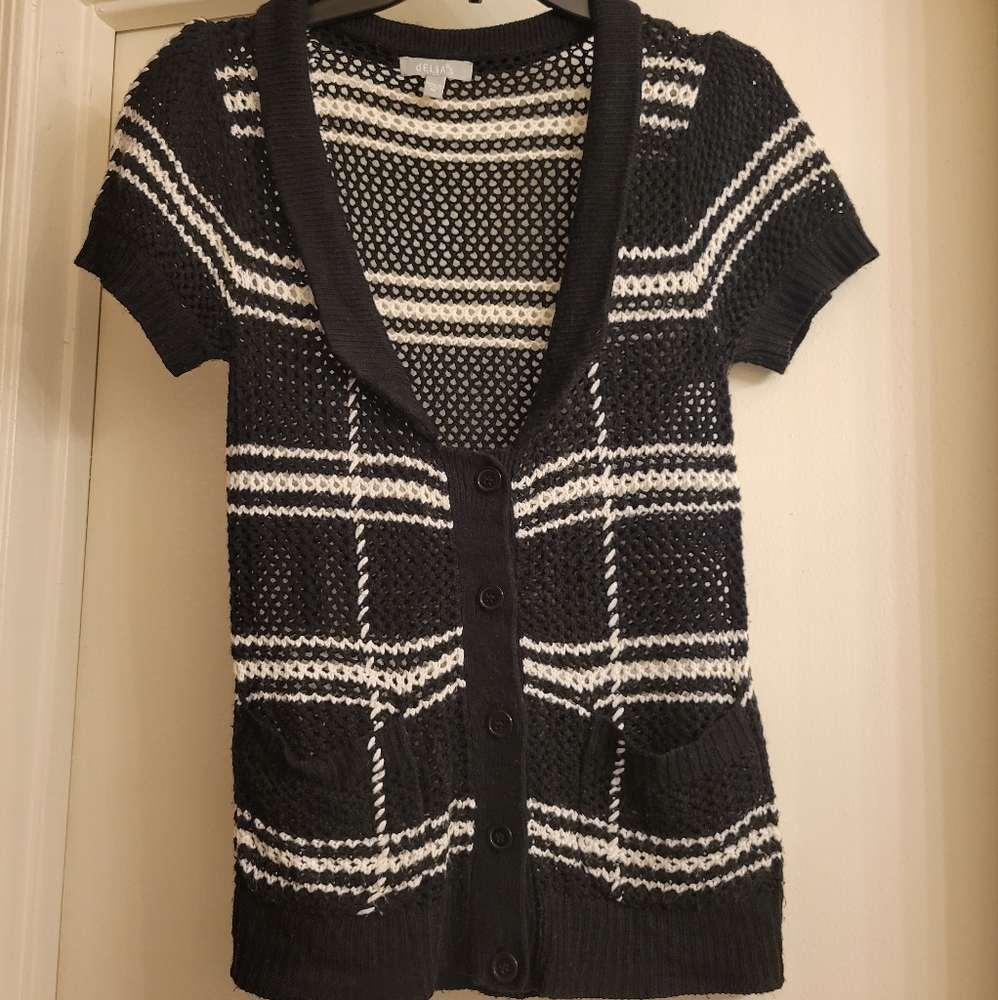 dELiA*s short sleeve plaid collared sweater cardigan size M